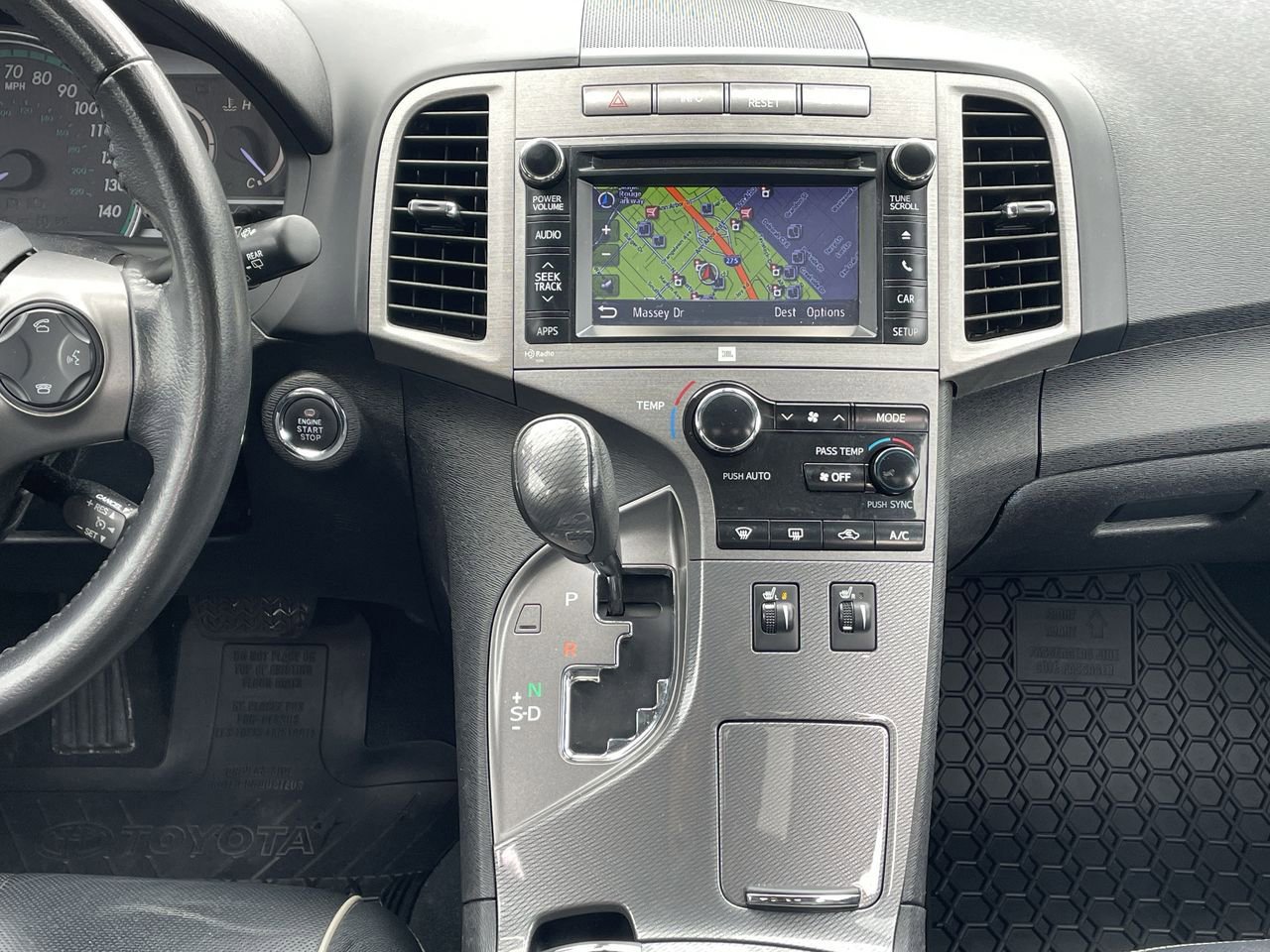 Thumbnail: 2013 Toyota Venza - 13