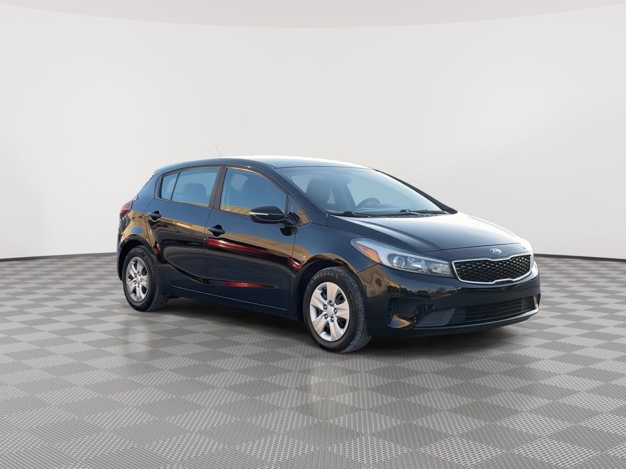 Thumbnail: 2017 Kia Forte - 2