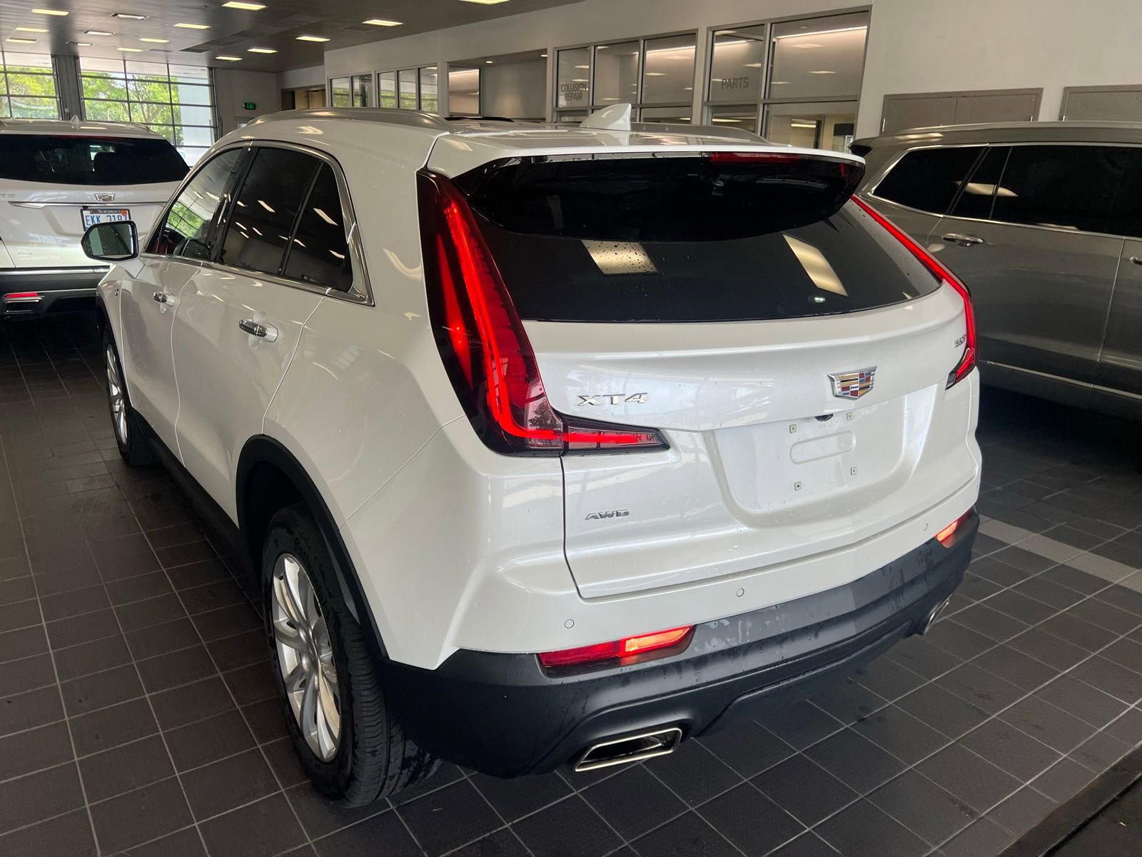 Thumbnail: 2022 Cadillac XT4 - 2