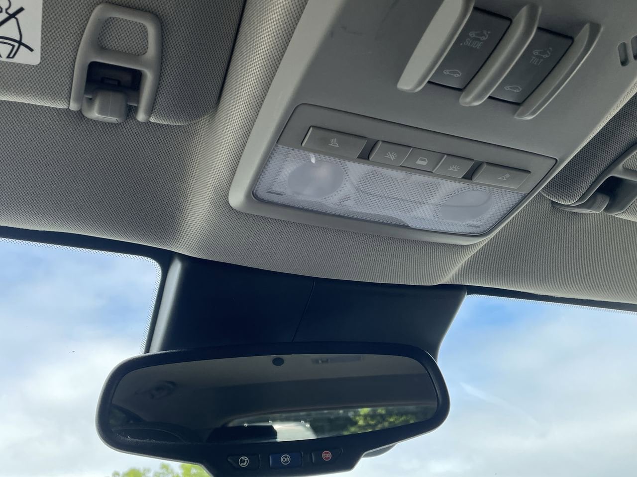 Thumbnail: 2016 Buick Encore - 30
