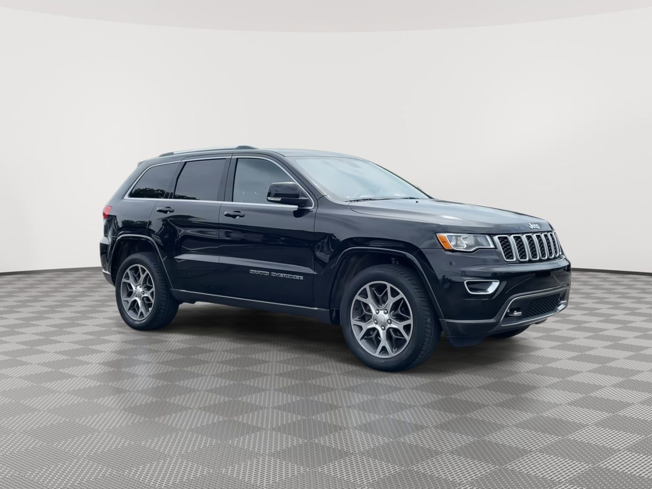 Thumbnail: 2018 Jeep Grand Cherokee - 2