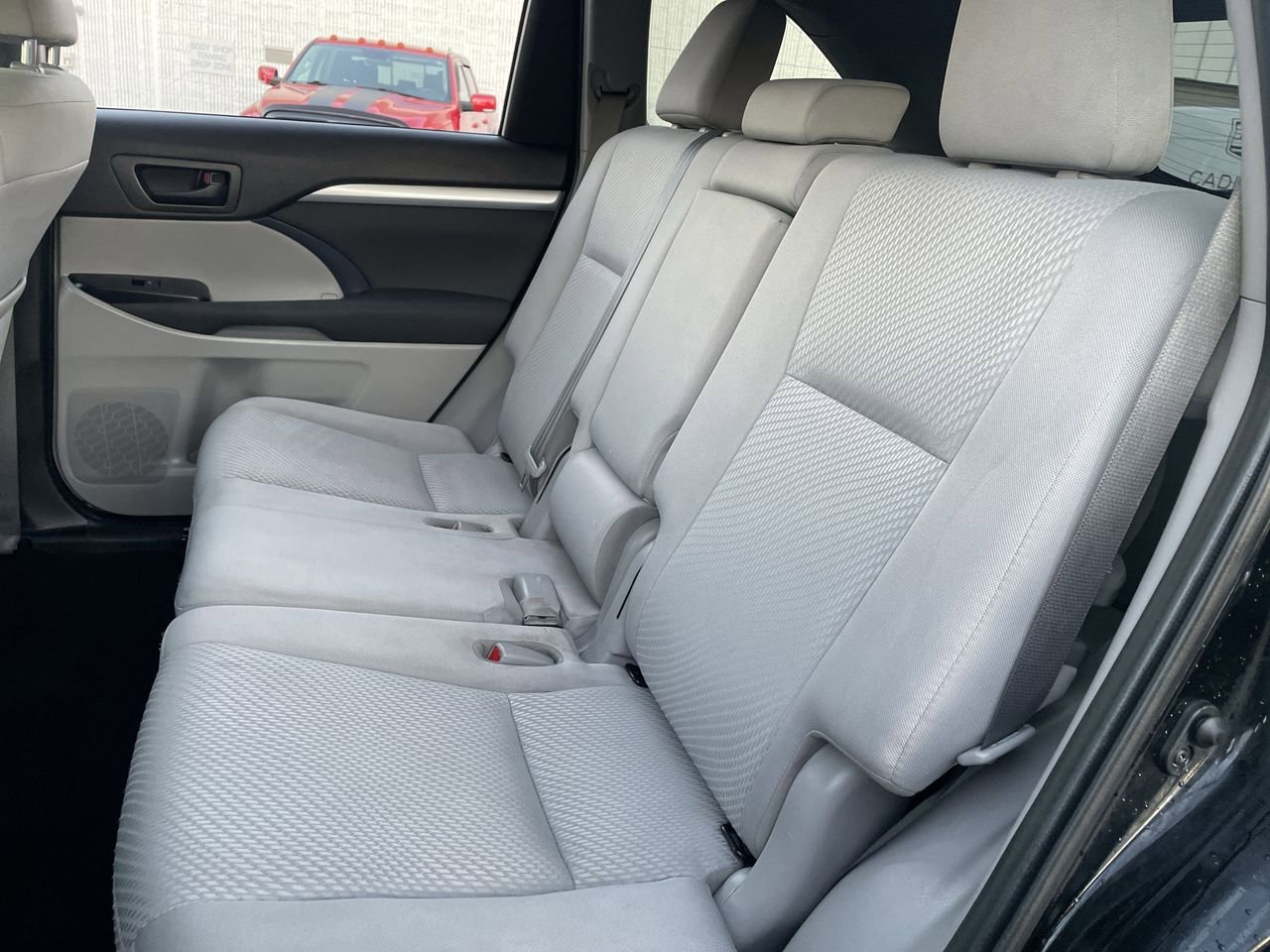 Thumbnail: 2019 Toyota Highlander - 19