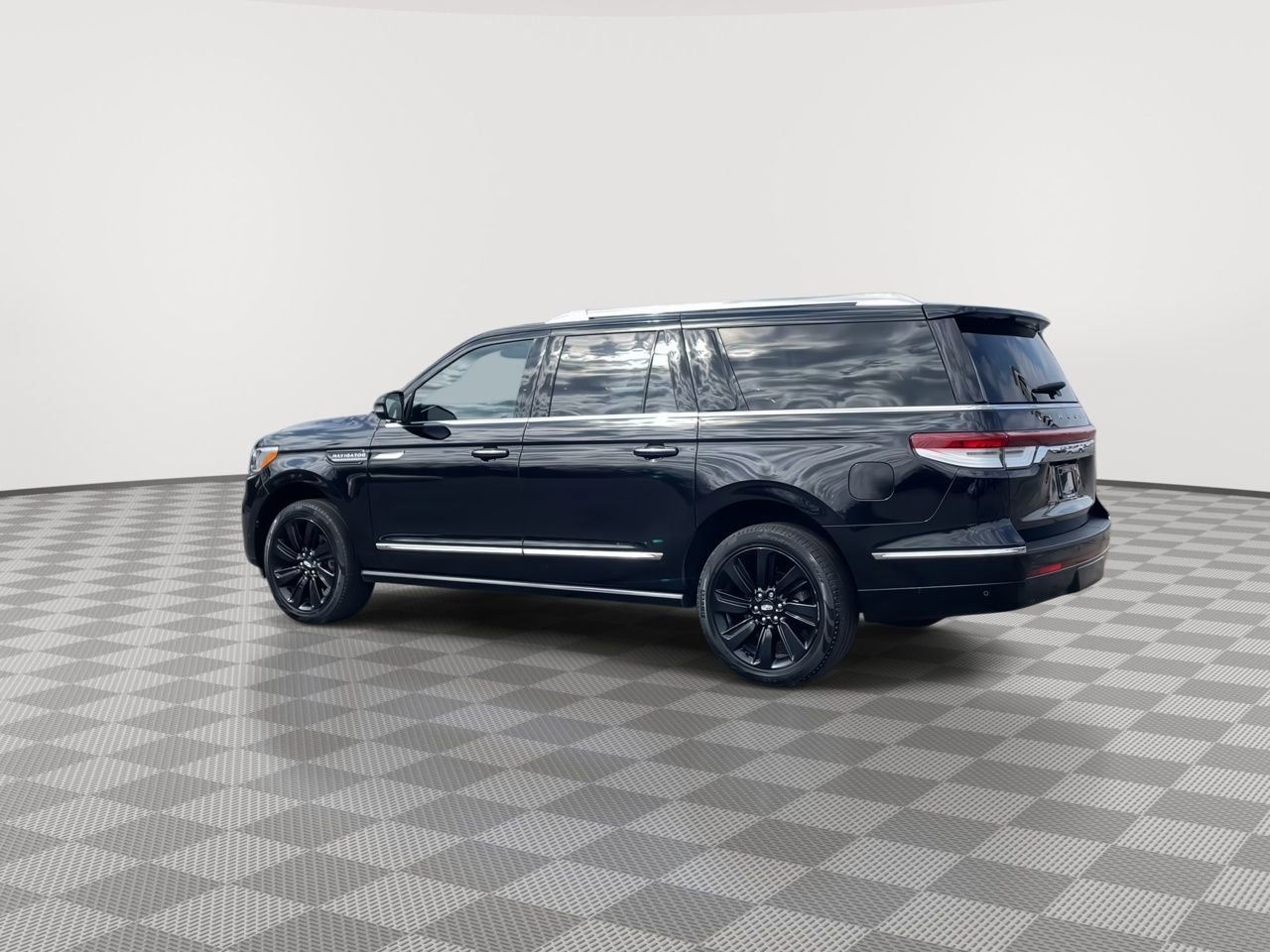 Thumbnail: 2024 Lincoln Navigator L - 5