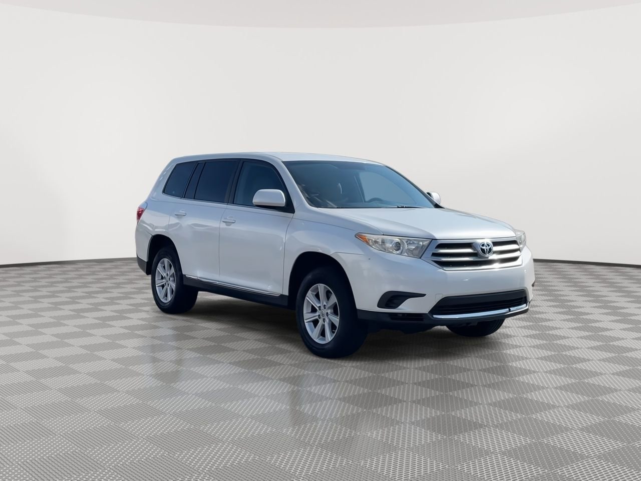Thumbnail: 2013 Toyota Highlander - 2