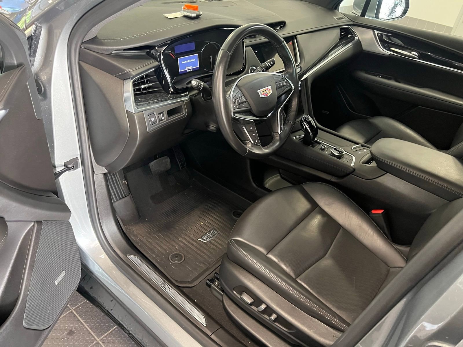 Thumbnail: 2023 Cadillac XT5 - 5