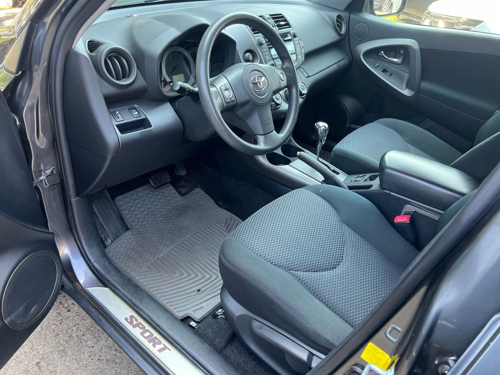 Thumbnail: 2011 Toyota RAV4 - 4