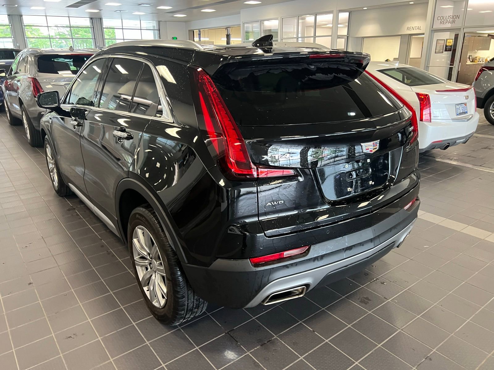 Thumbnail: 2023 Cadillac XT4 - 2