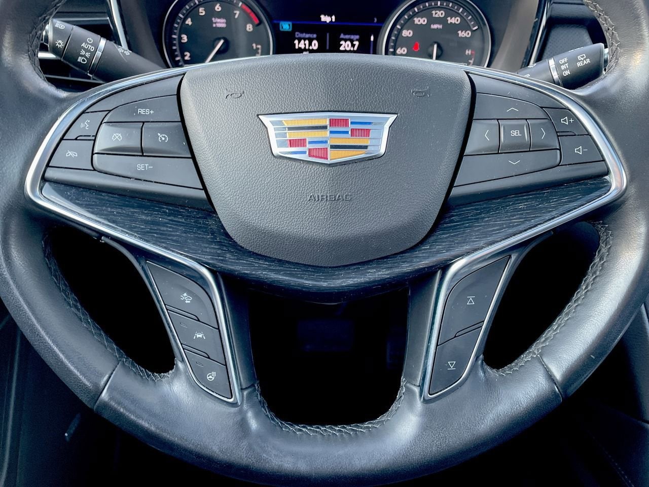 Thumbnail: 2021 Cadillac XT5 - 10