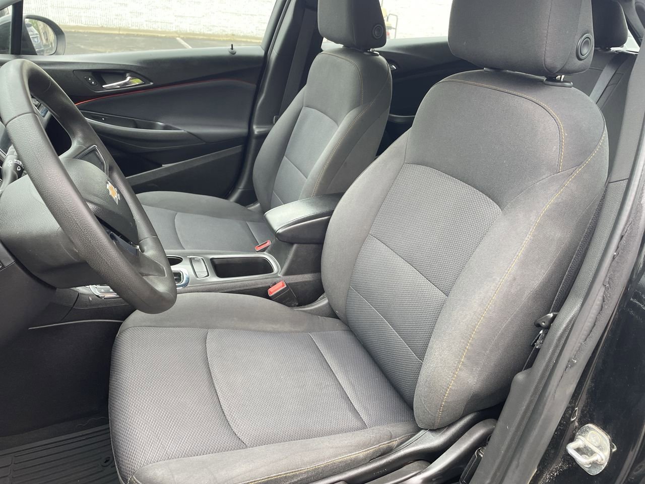 Thumbnail: 2019 Chevrolet Cruze - 12