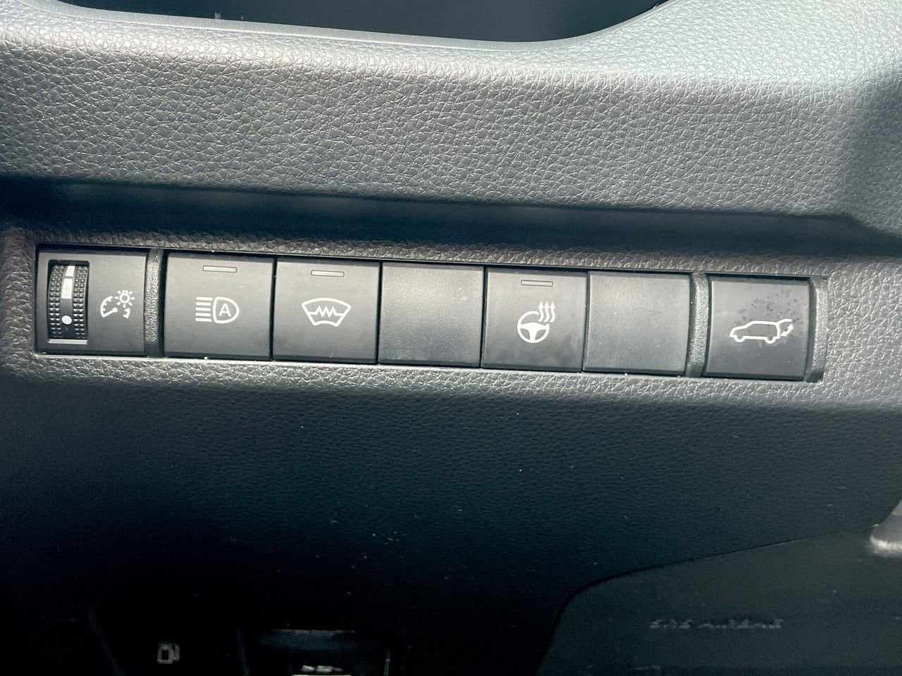 Thumbnail: 2023 Toyota RAV4 - 24