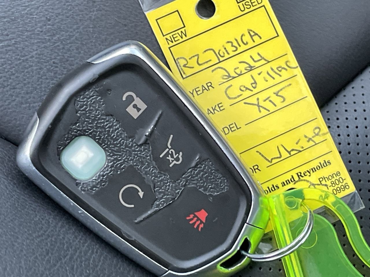 Thumbnail: 2024 Cadillac XT5 - 33