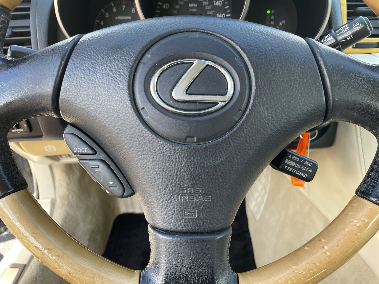 Thumbnail: 2002 Lexus SC - 10
