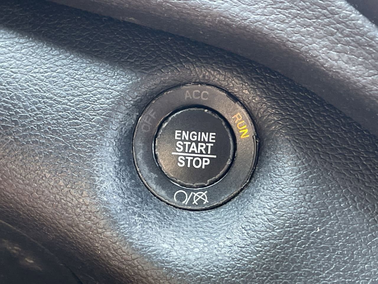 Thumbnail: 2019 Jeep Cherokee - 29