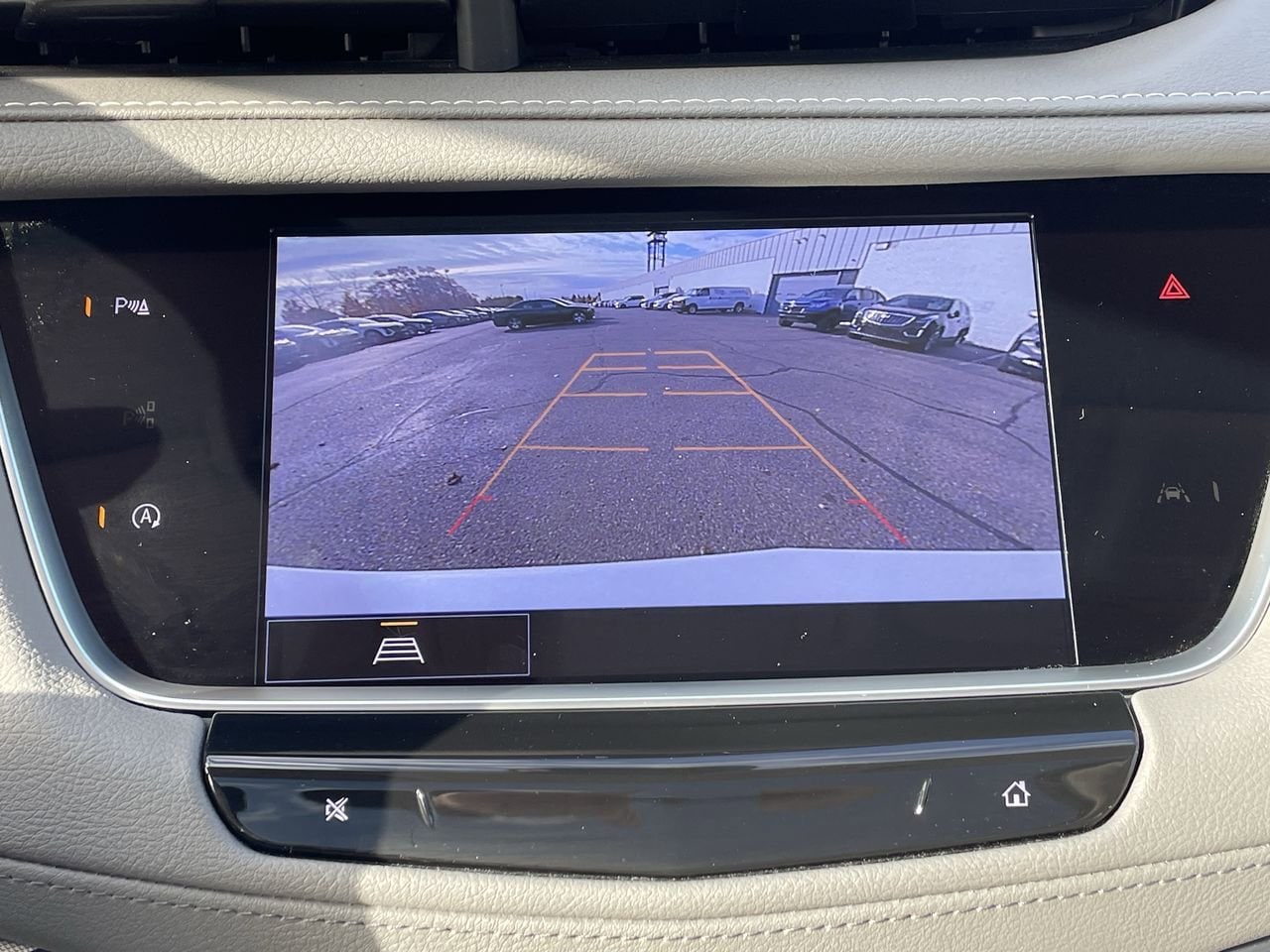 Thumbnail: 2025 Cadillac XT5 - 28