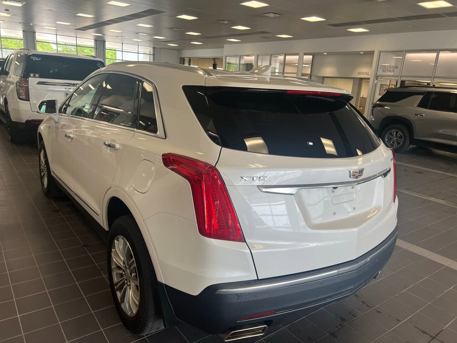 Thumbnail: 2018 Cadillac XT5 - 2