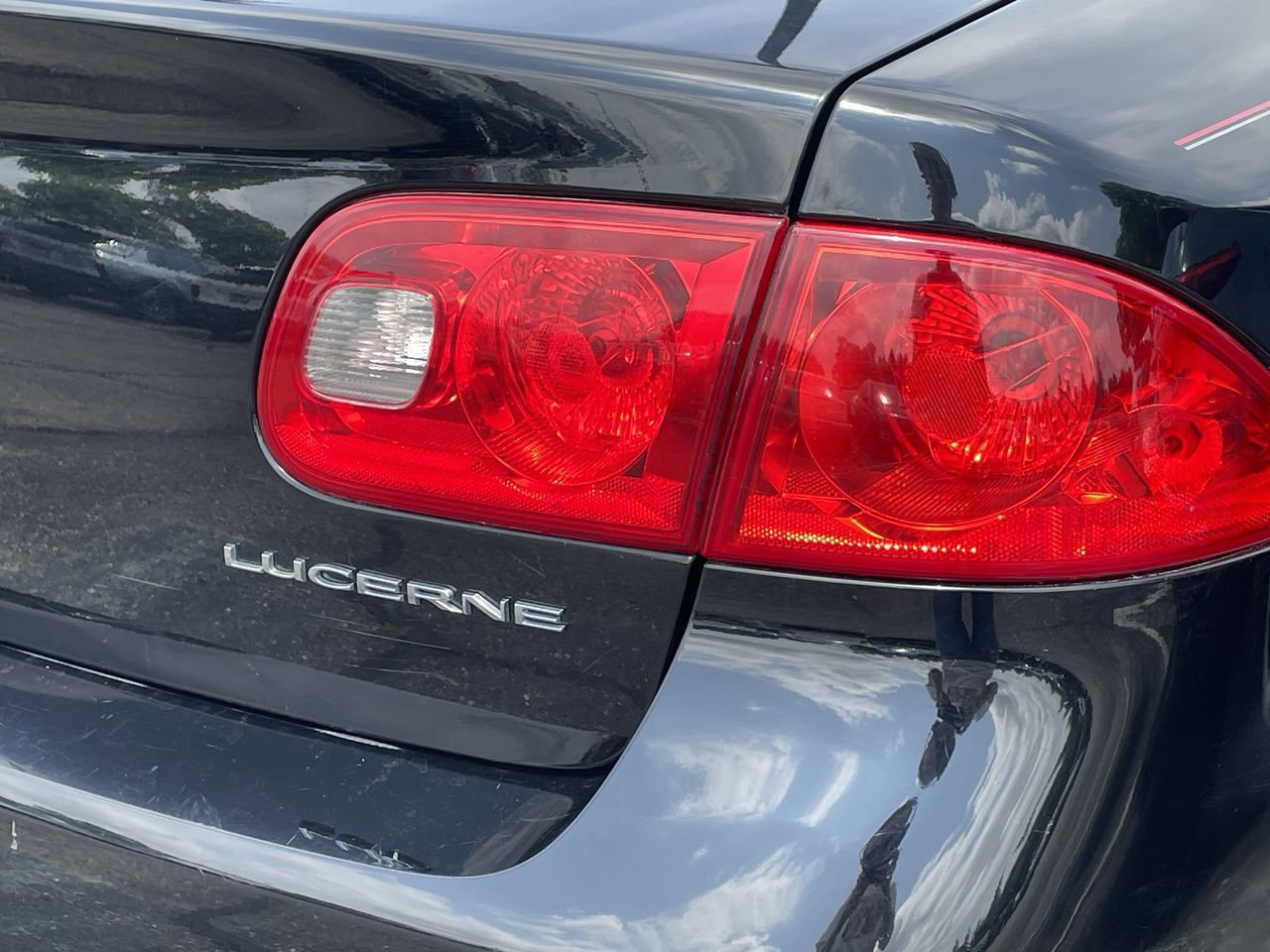 Thumbnail: 2011 Buick Lucerne - 35