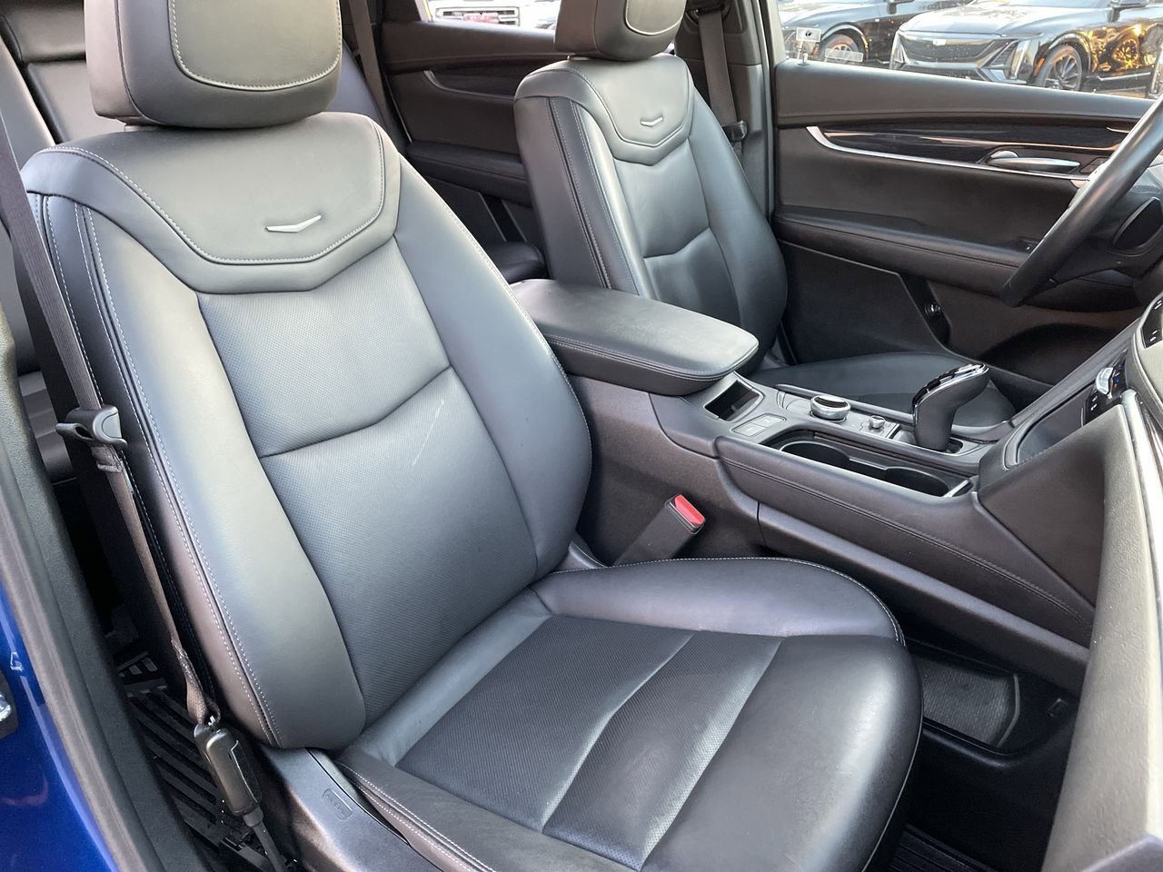 Thumbnail: 2023 Cadillac XT5 - 14