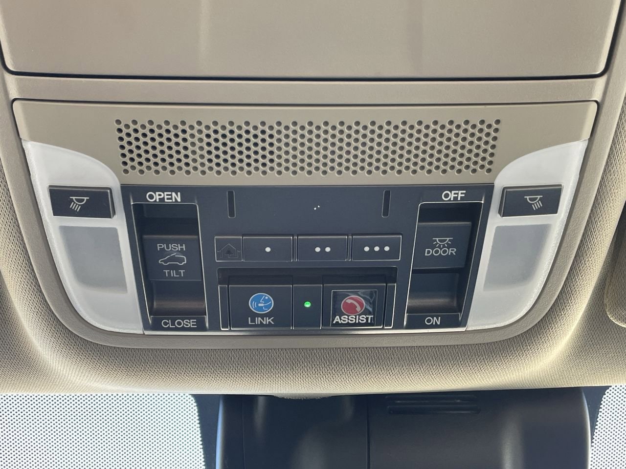 Thumbnail: 2017 Acura MDX - 32