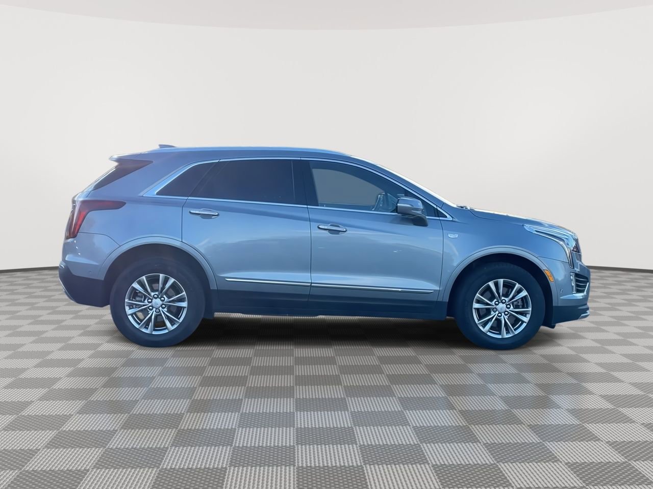 Thumbnail: 2023 Cadillac XT5 - 9