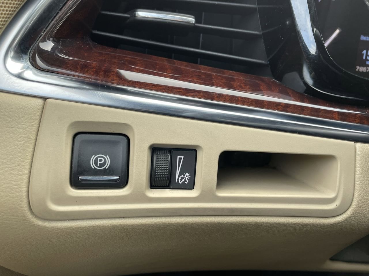 Thumbnail: 2017 Cadillac XT5 - 29