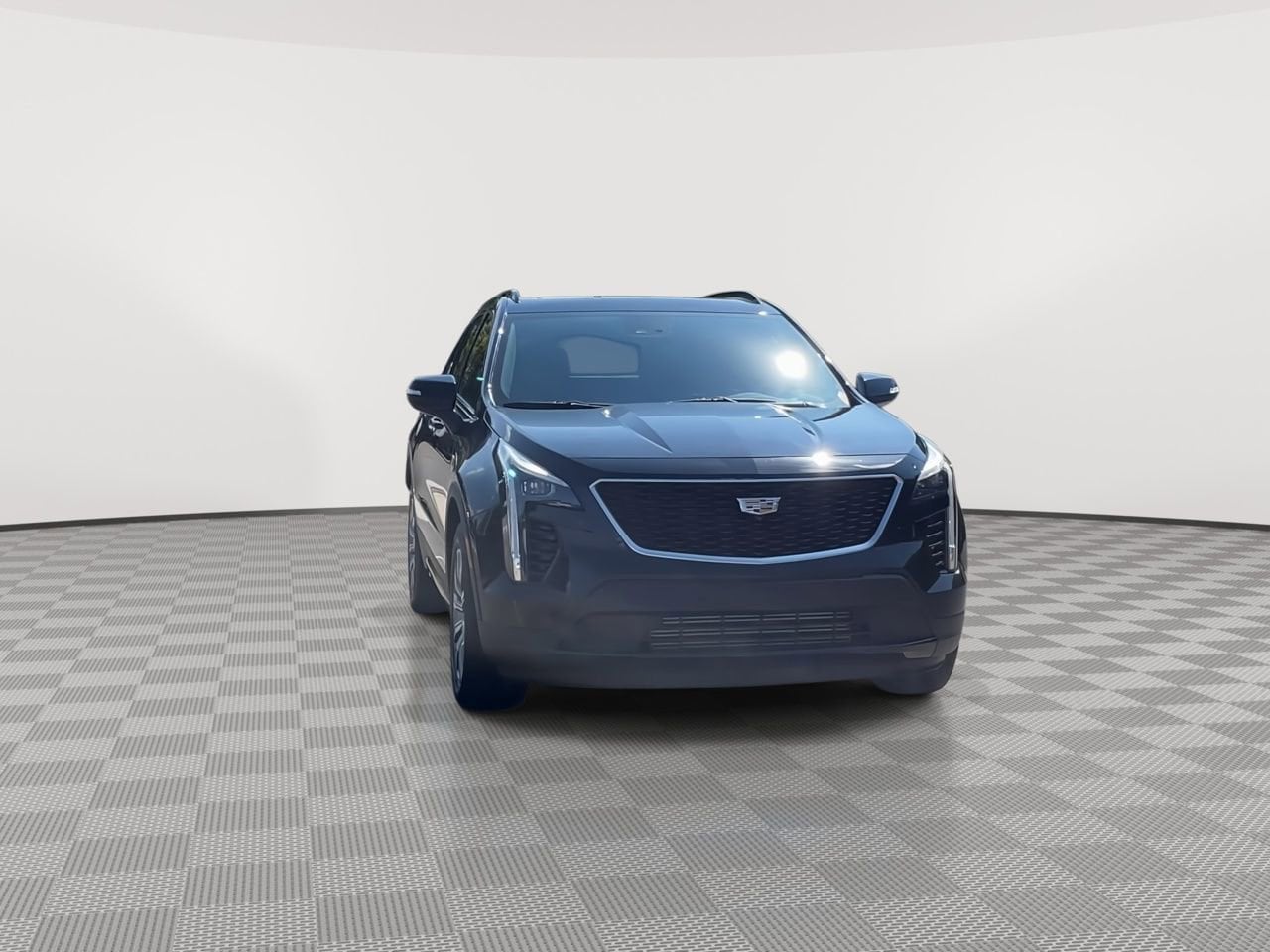 Thumbnail: 2022 Cadillac XT4 - 3