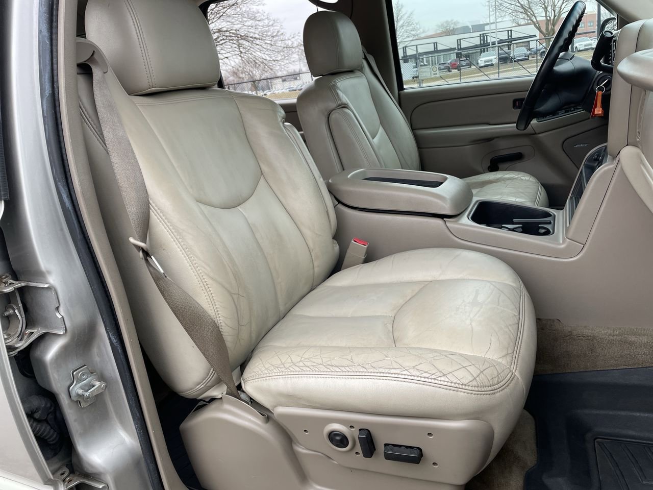 Thumbnail: 2005 Chevrolet Suburban - 14