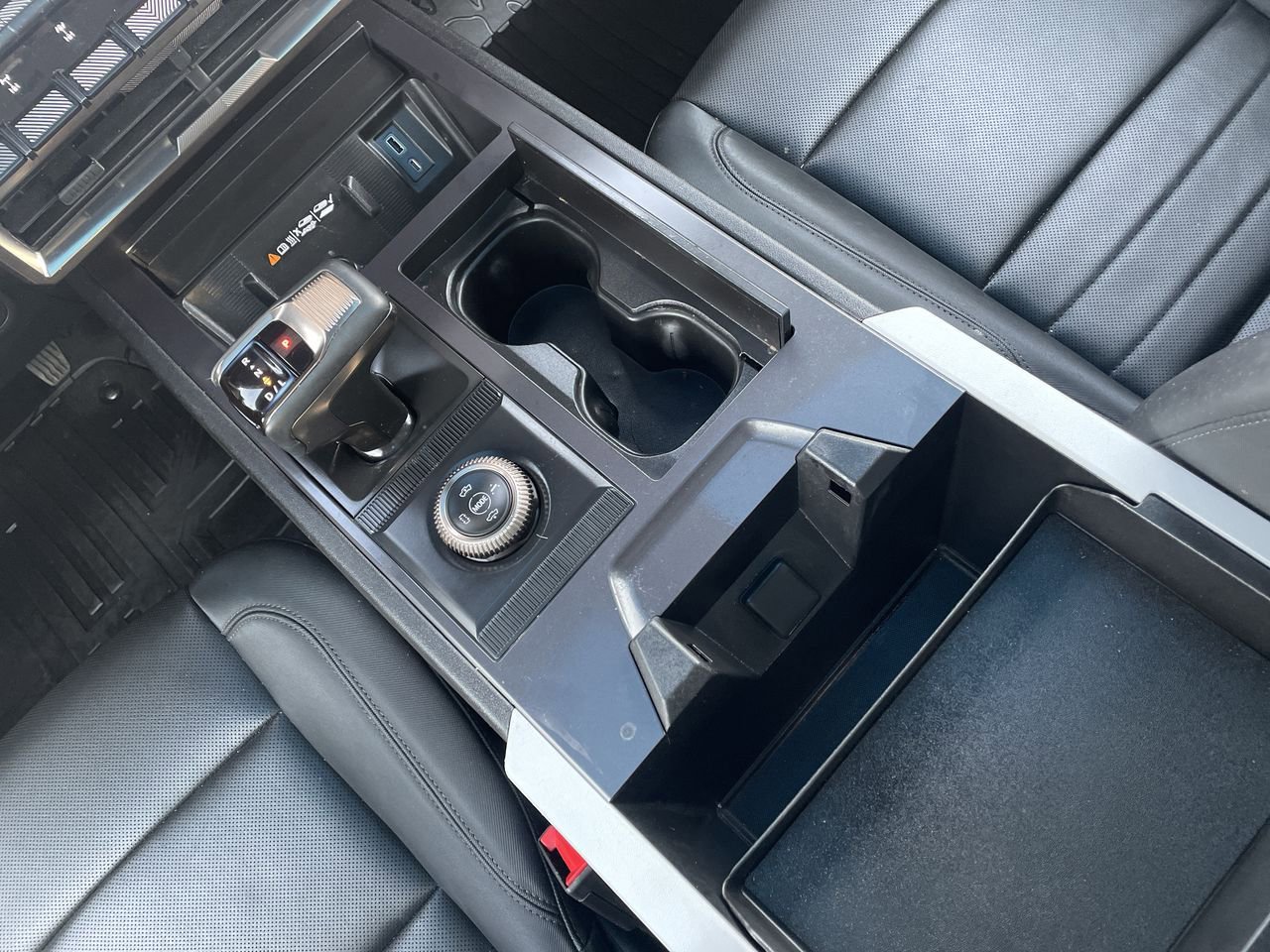 Thumbnail: 2022 GMC Hummer EV - 26