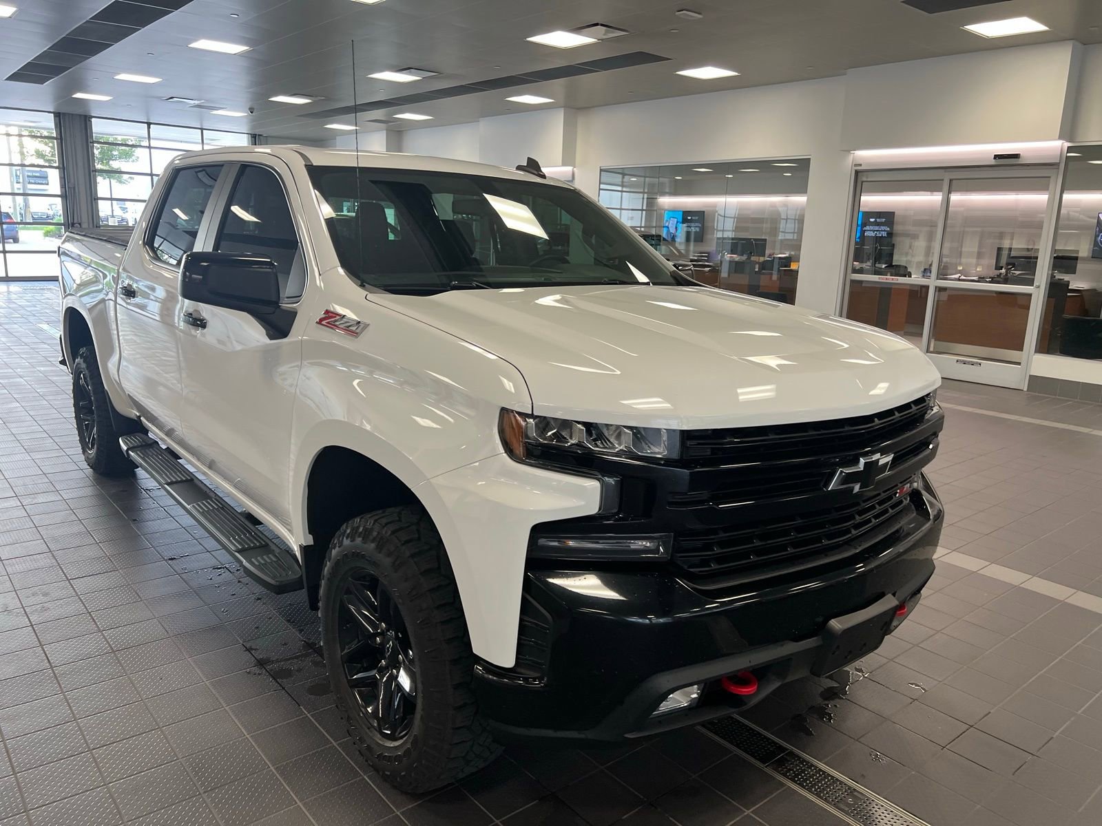 Thumbnail: 2022 Chevrolet Silverado 1500 - 4