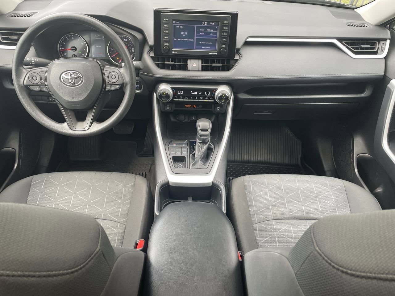 Thumbnail: 2022 Toyota RAV4 - 22