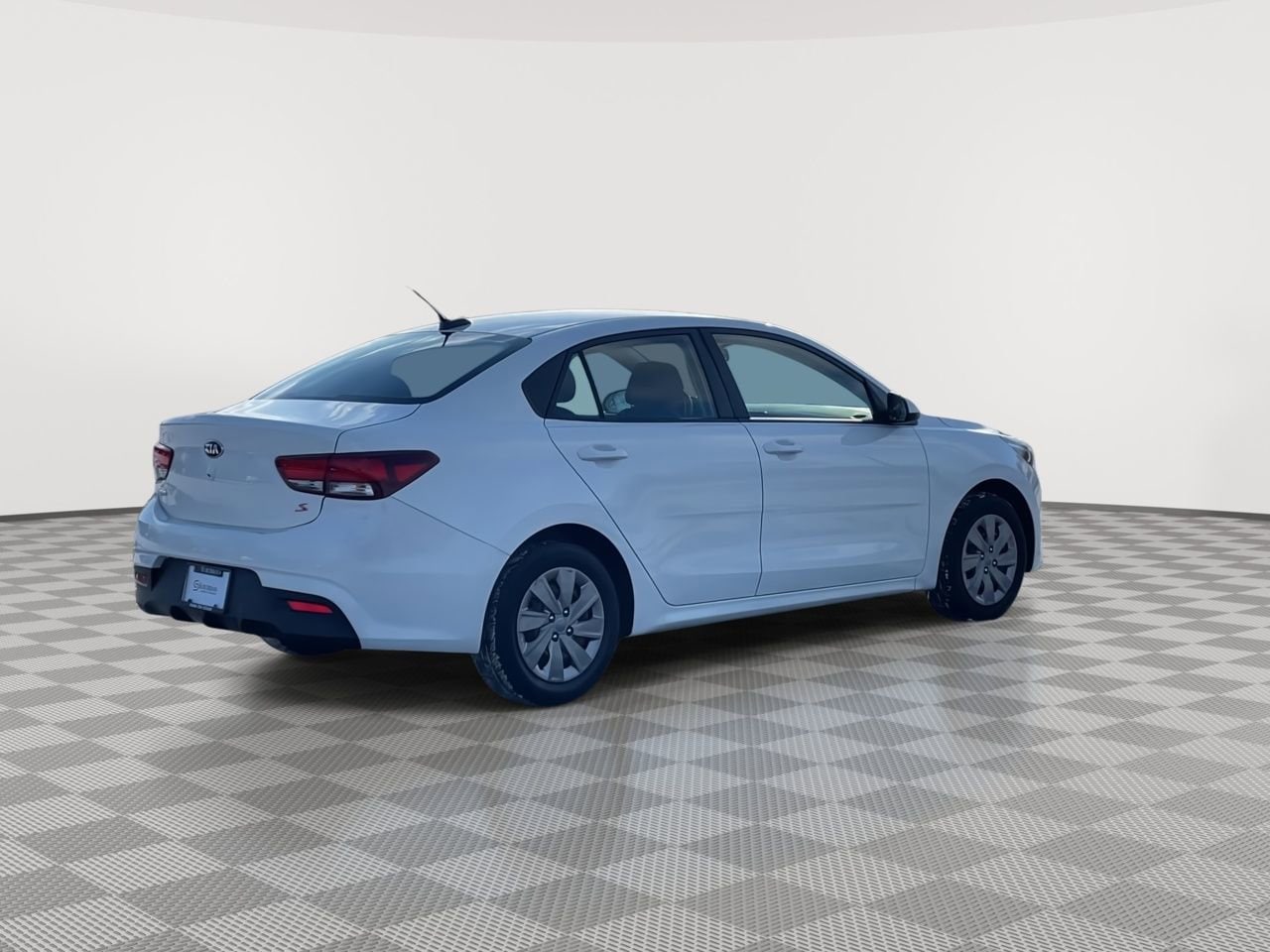 Thumbnail: 2020 Kia Rio - 8