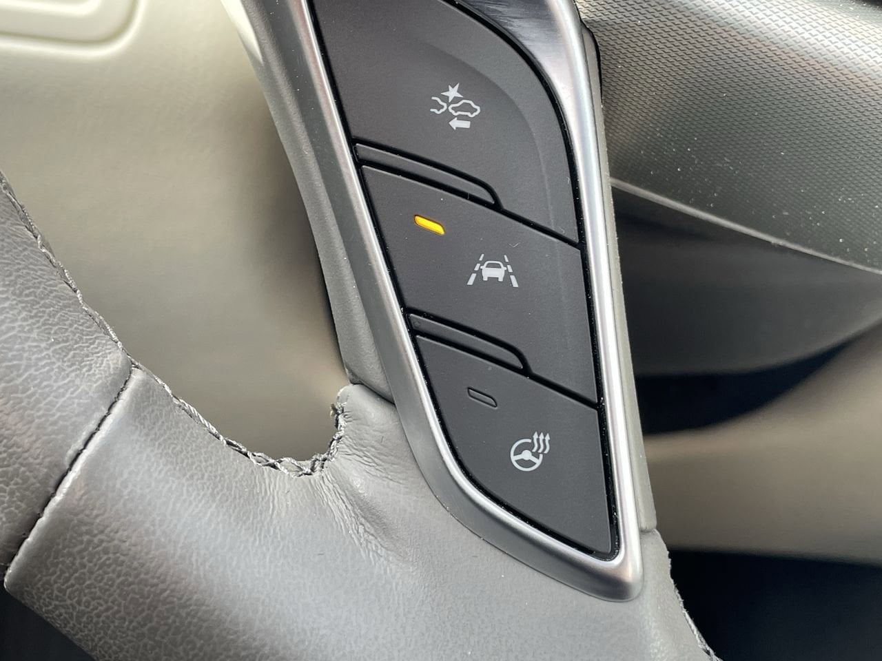 Thumbnail: 2025 Cadillac XT5 - 24