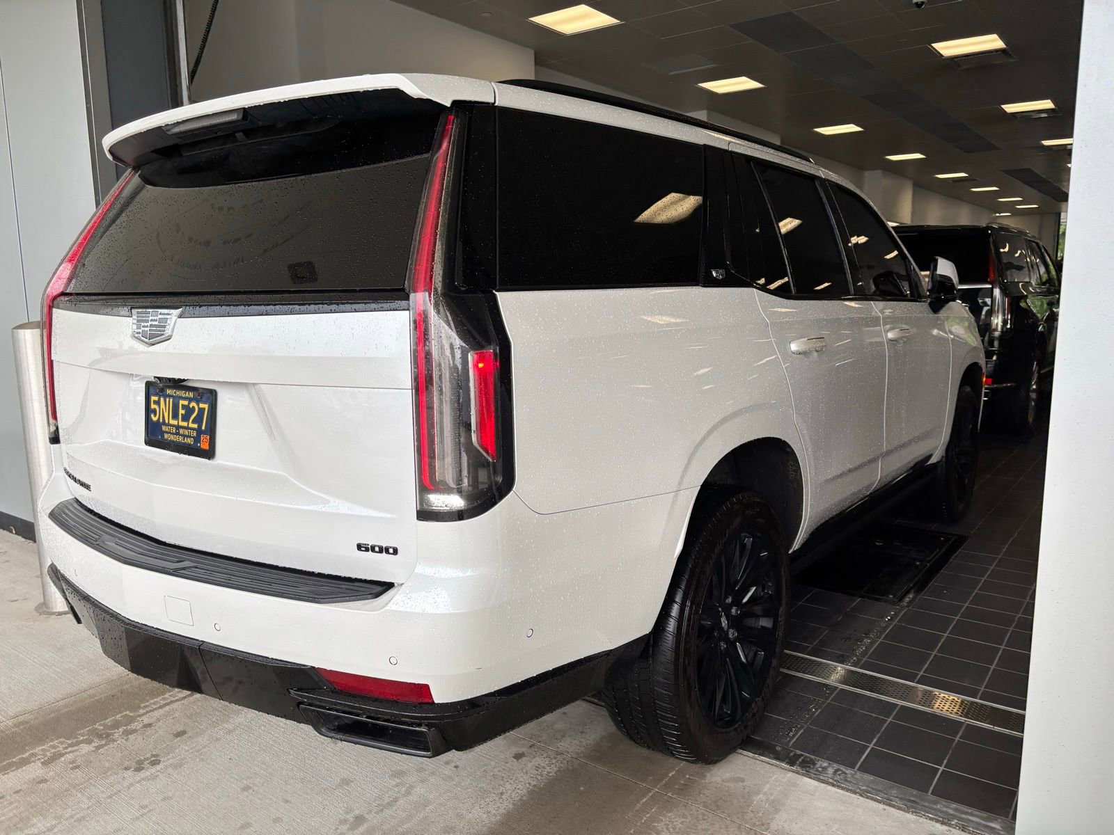 Thumbnail: 2021 Cadillac Escalade - 3