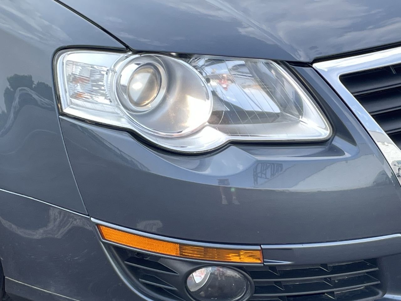 Thumbnail: 2010 Volkswagen Passat - 34