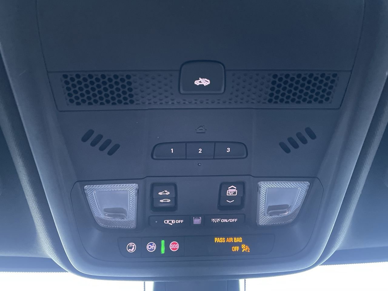 Thumbnail: 2020 Cadillac XT5 - 32