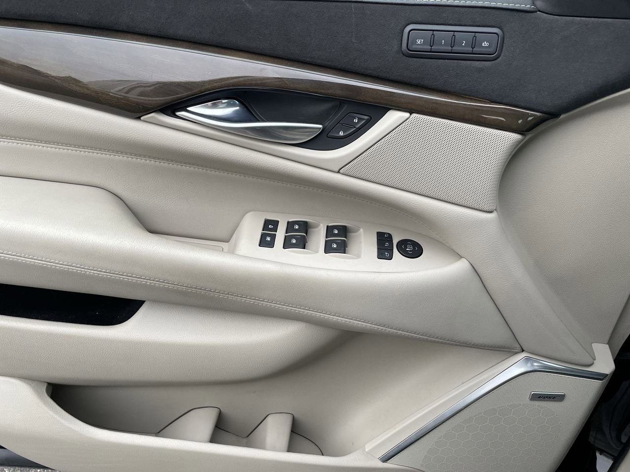 Thumbnail: 2019 Cadillac Escalade - 40