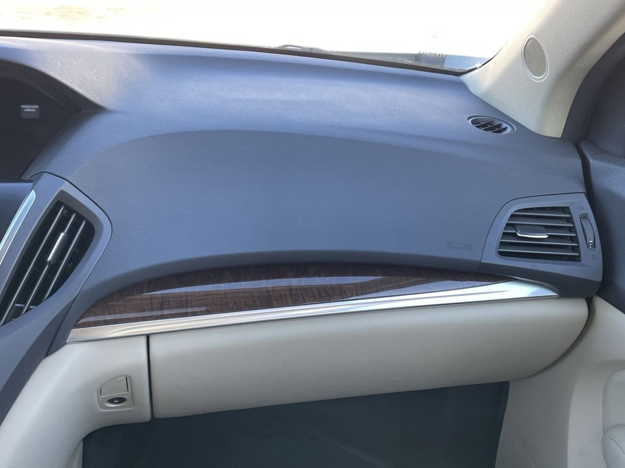 Thumbnail: 2017 Acura MDX - 16