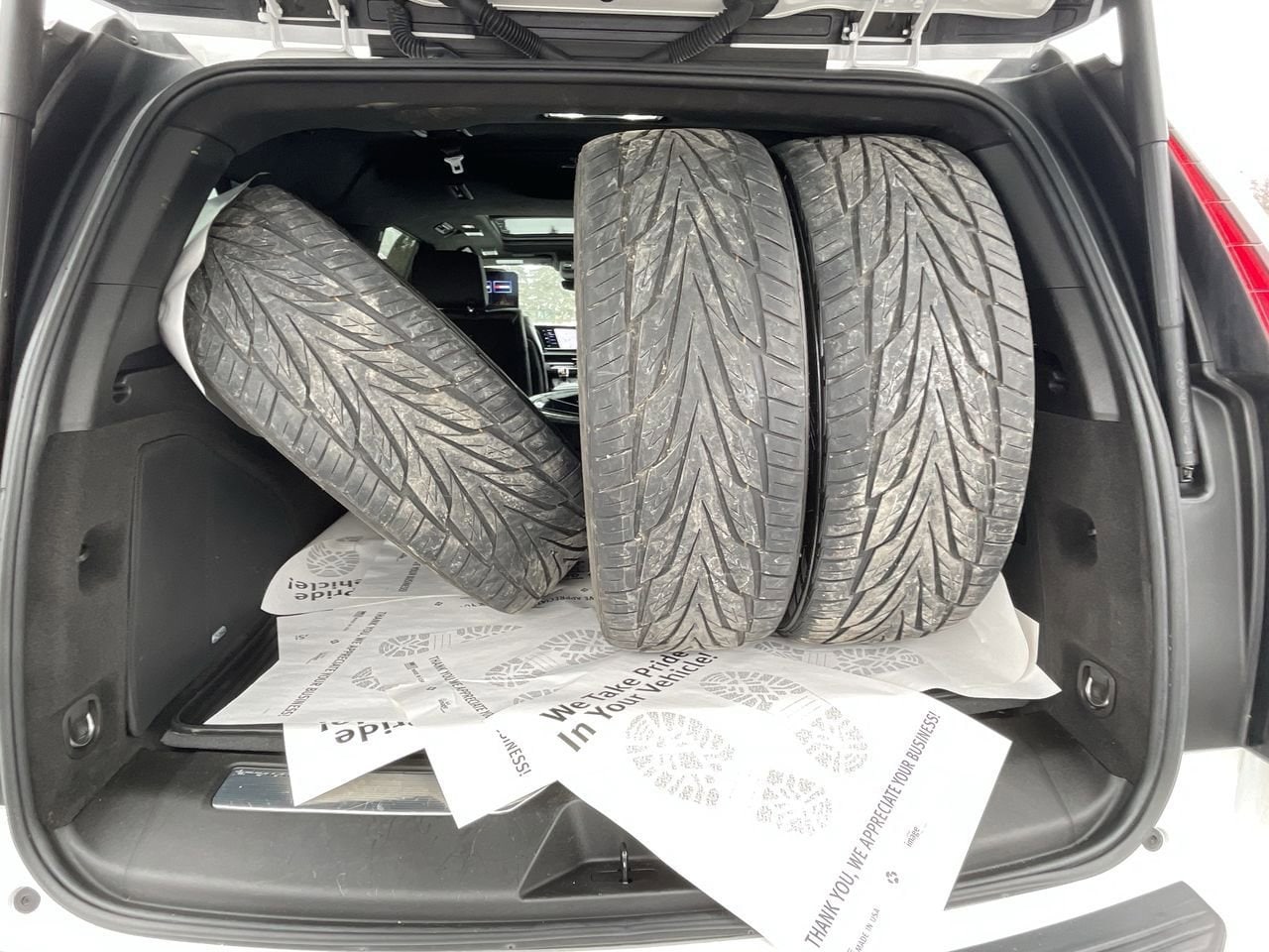 Thumbnail: 2023 Cadillac Escalade - 17