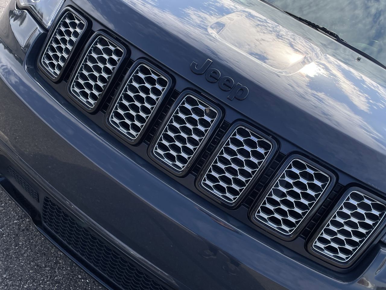 Thumbnail: 2017 Jeep Grand Cherokee - 34