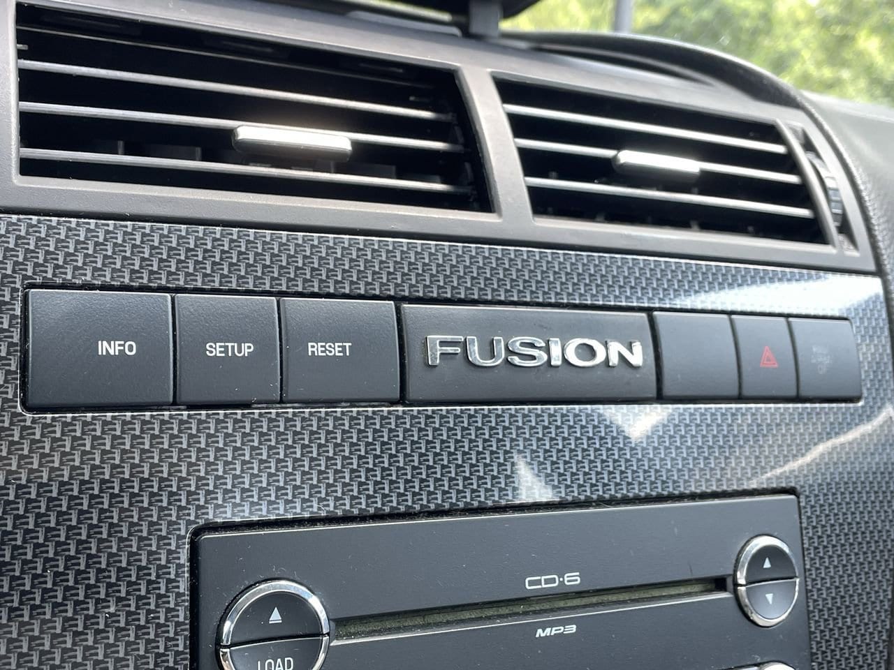 Thumbnail: 2009 Ford Fusion - 25