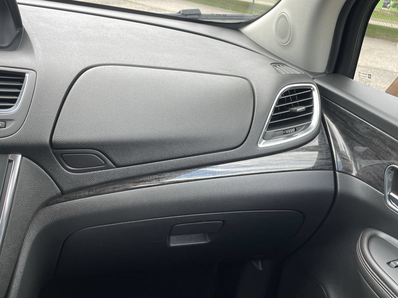 Thumbnail: 2016 Buick Encore - 24