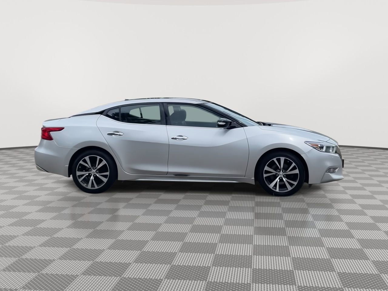 Thumbnail: 2016 Nissan Maxima - 9