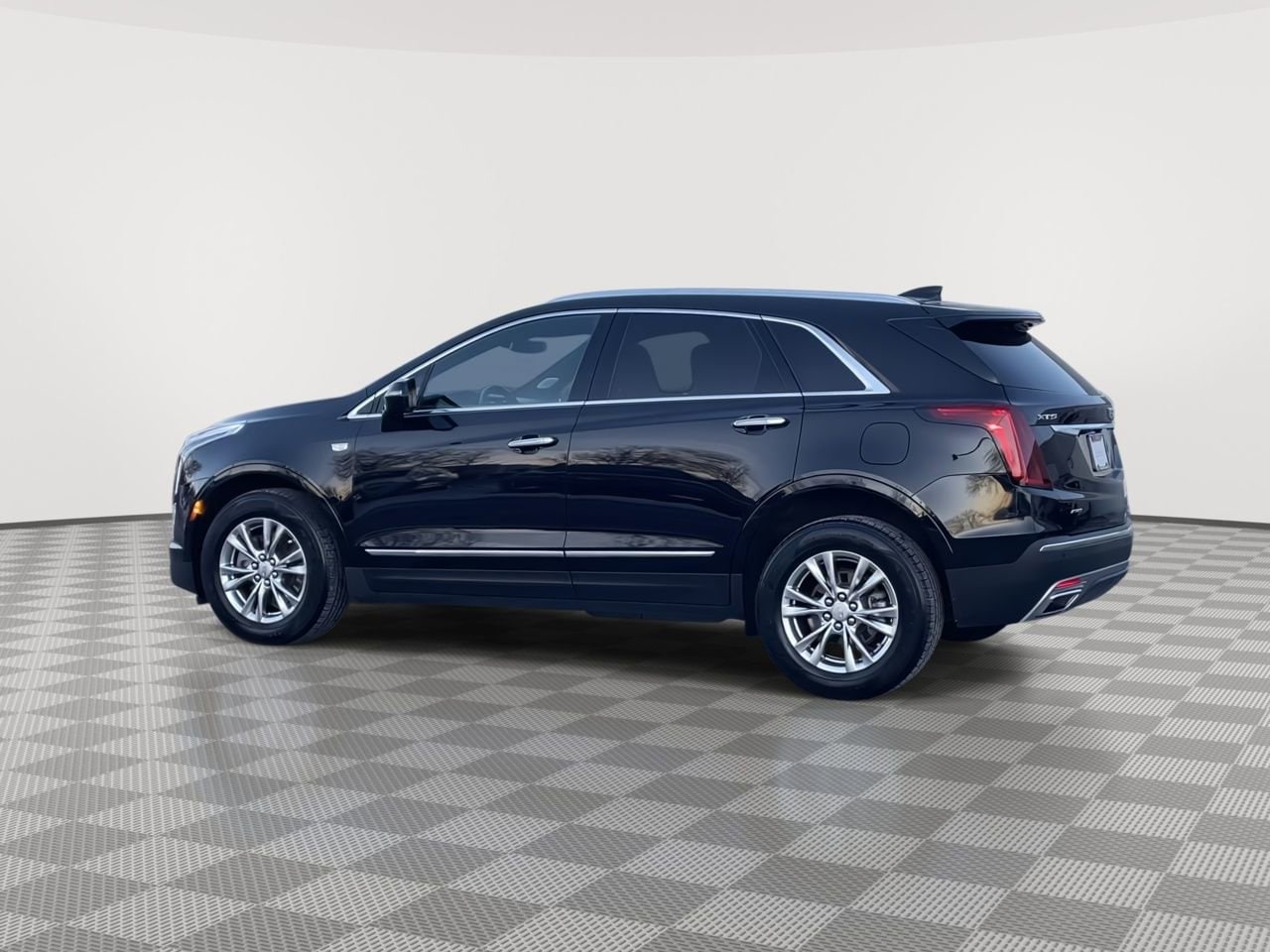 Thumbnail: 2020 Cadillac XT5 - 6