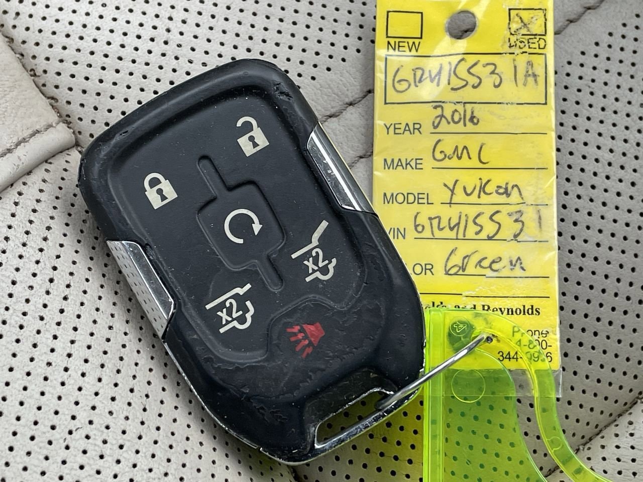 Thumbnail: 2016 GMC Yukon - 37