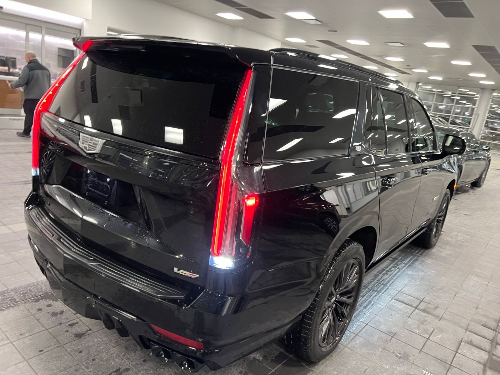 Thumbnail: 2023 Cadillac Escalade - 3