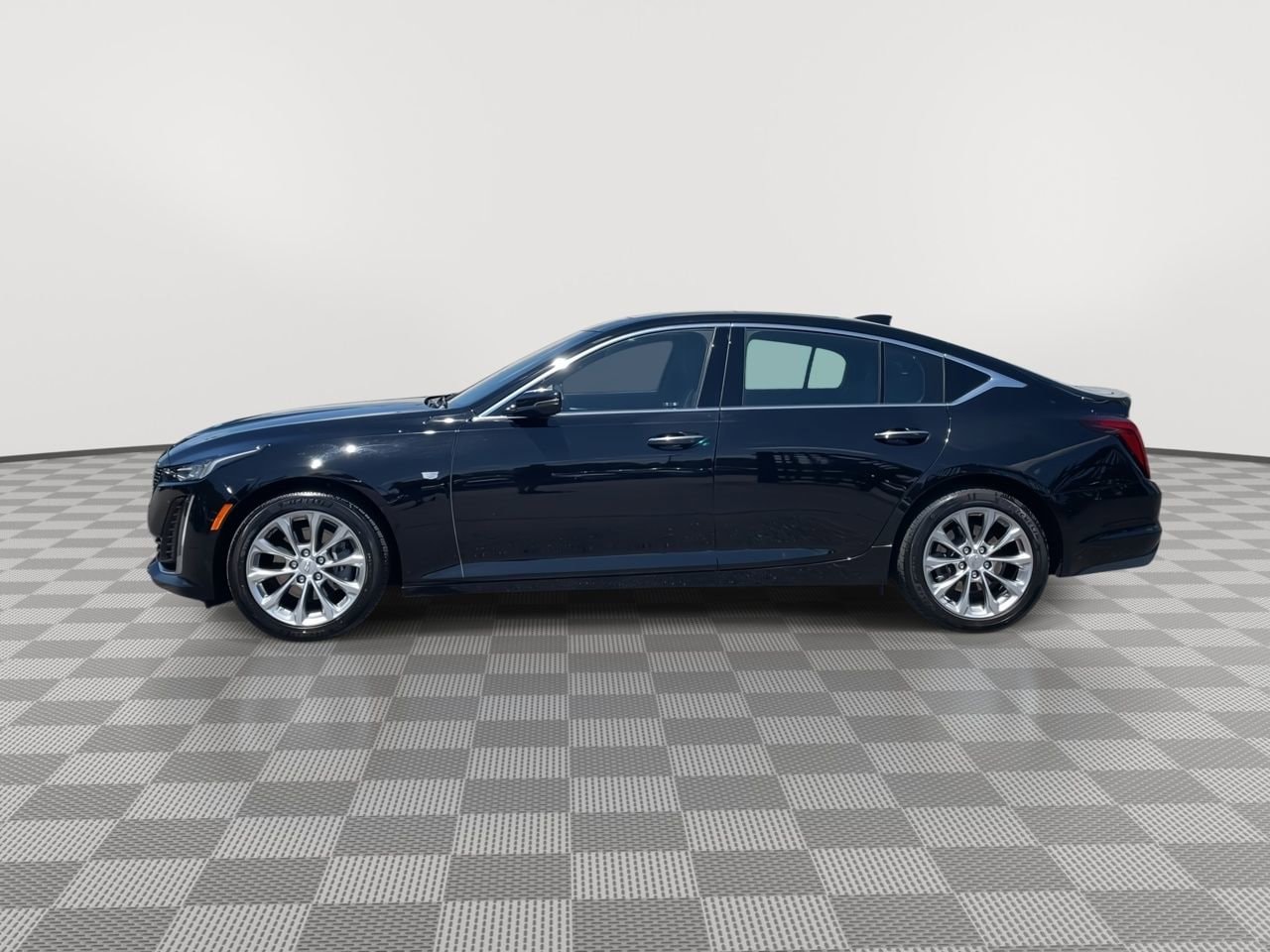 Thumbnail: 2022 Cadillac CT5 - 5