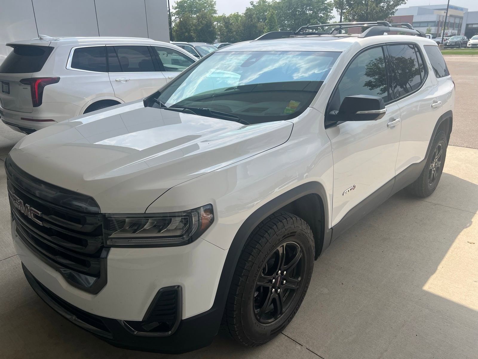 Thumbnail: 2023 GMC Acadia - 1