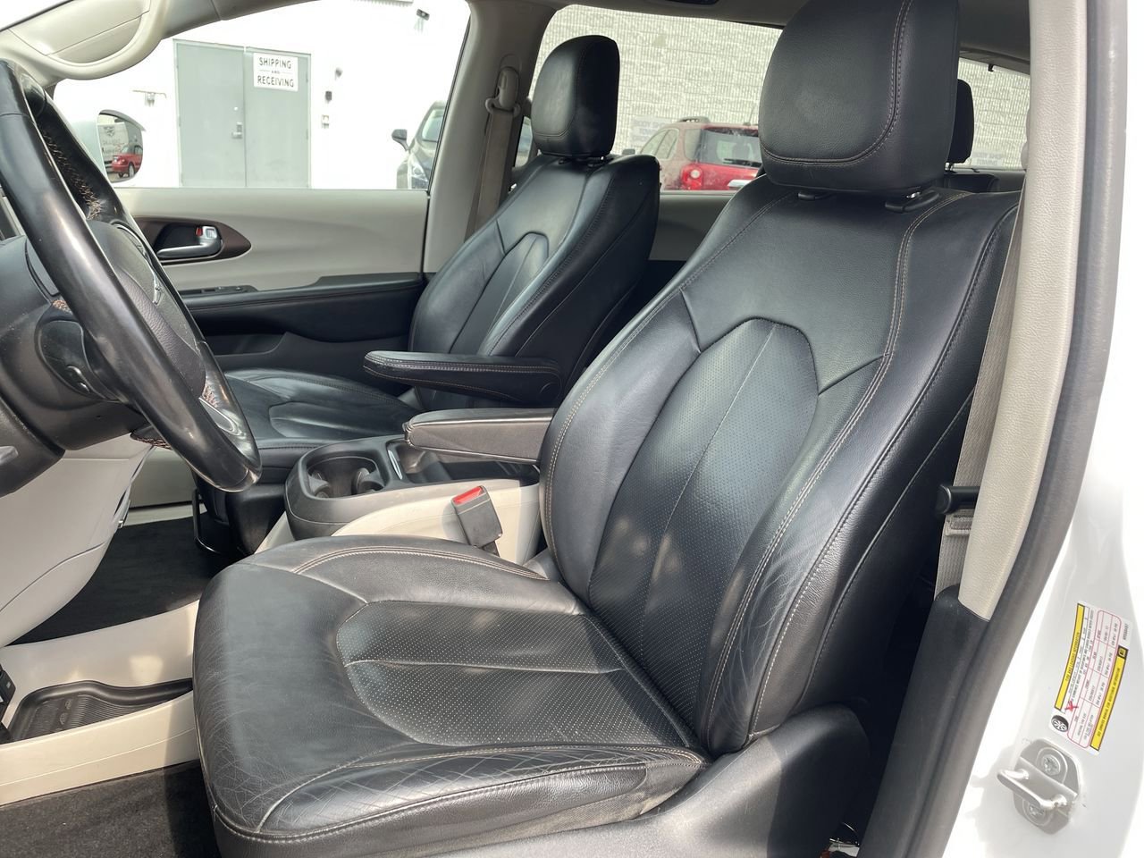 Thumbnail: 2019 Chrysler Pacifica - 12