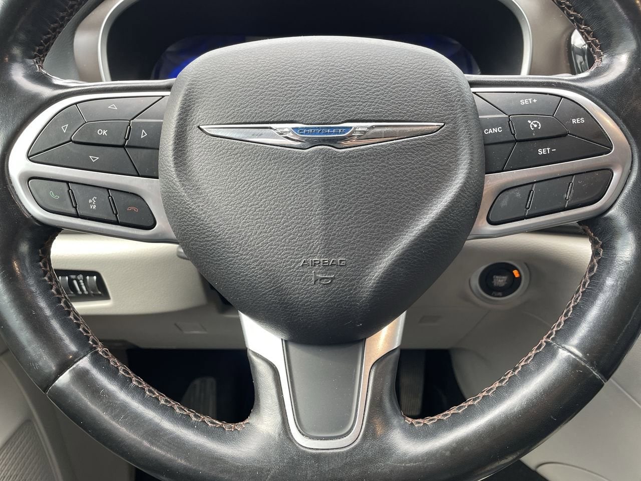 Thumbnail: 2019 Chrysler Pacifica - 10