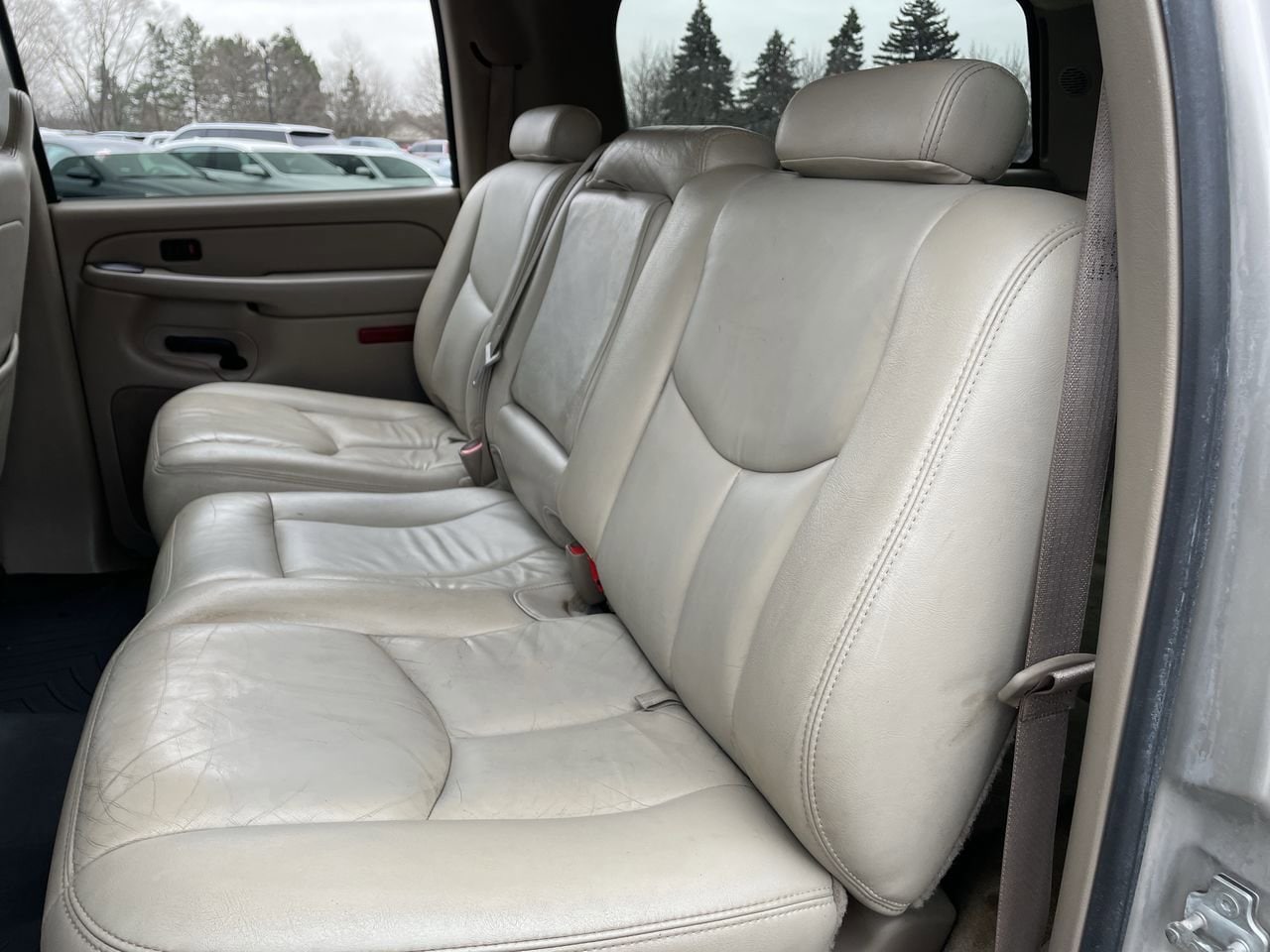 Thumbnail: 2005 Chevrolet Suburban - 19