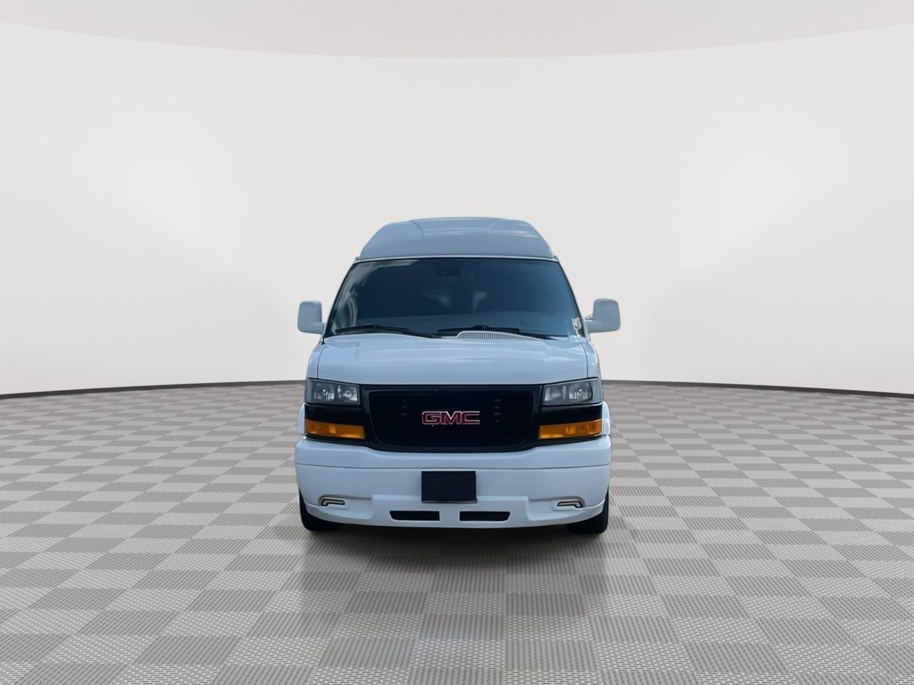 Thumbnail: 2019 GMC Savana - 3